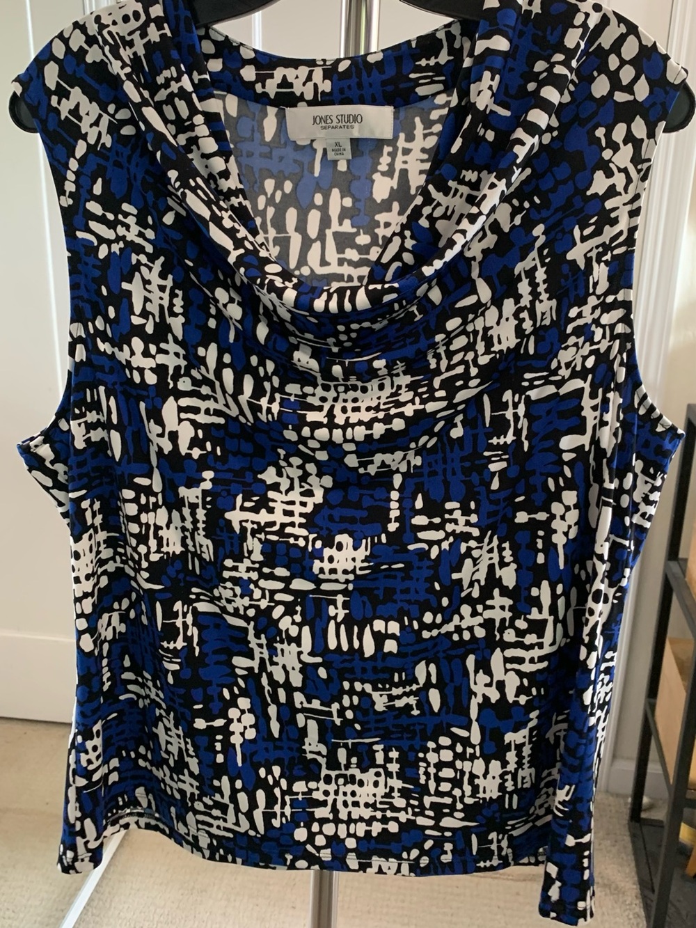 Jones Studio Separates  Blue, Black & White Abstract Cowl Neck Sleeveless Top XL